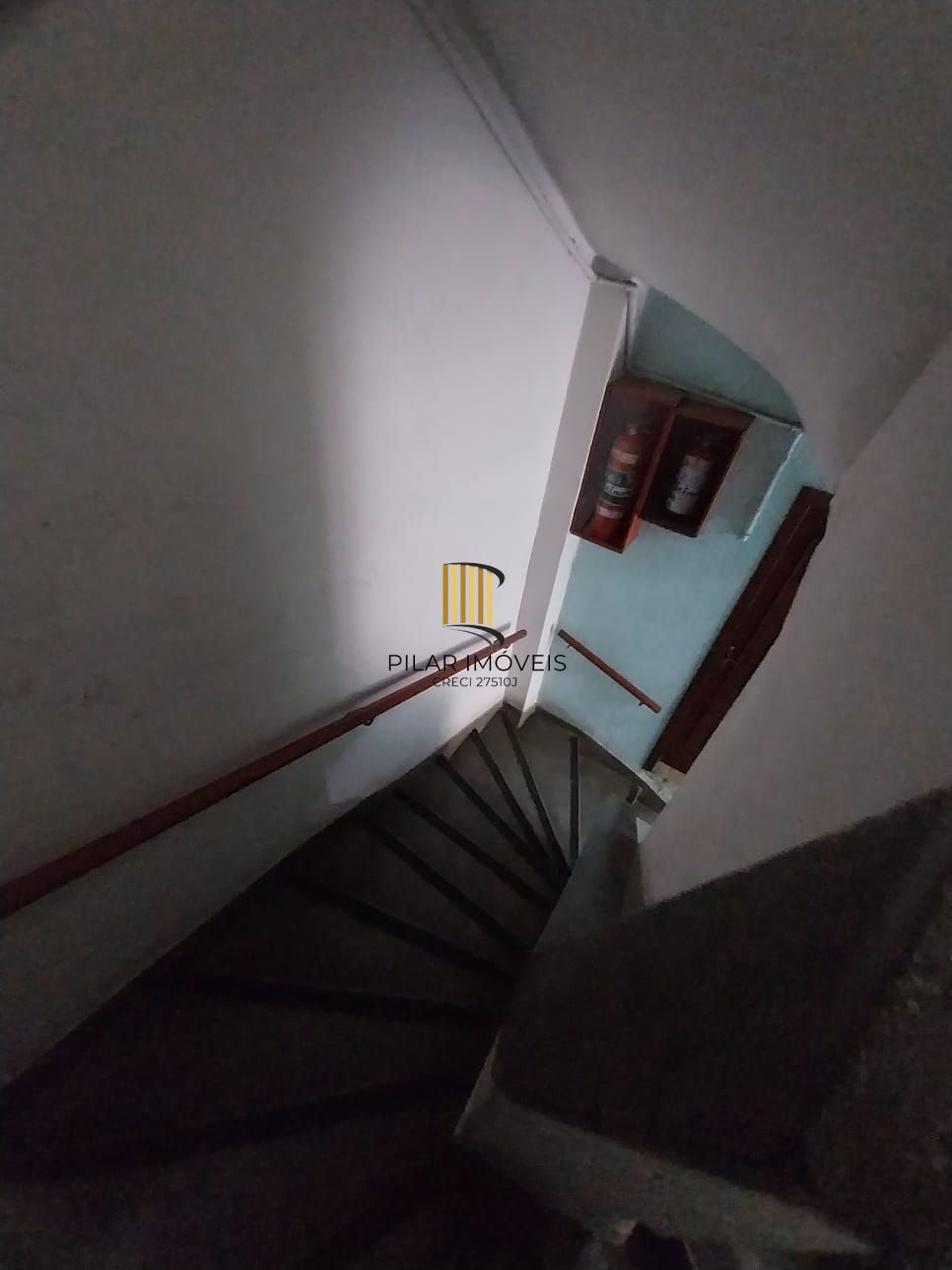 JK recém reformado, 2 piso, elevador, andradas esquina com Bento Martins, centro histórico