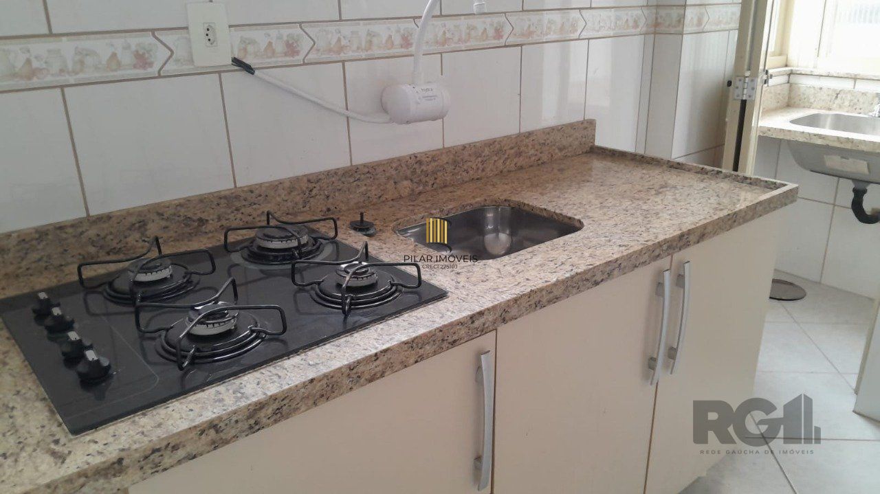 Compre 1 quarto,desocupado,próximo a Rua Lima e Silva e Supermercado Zaffari