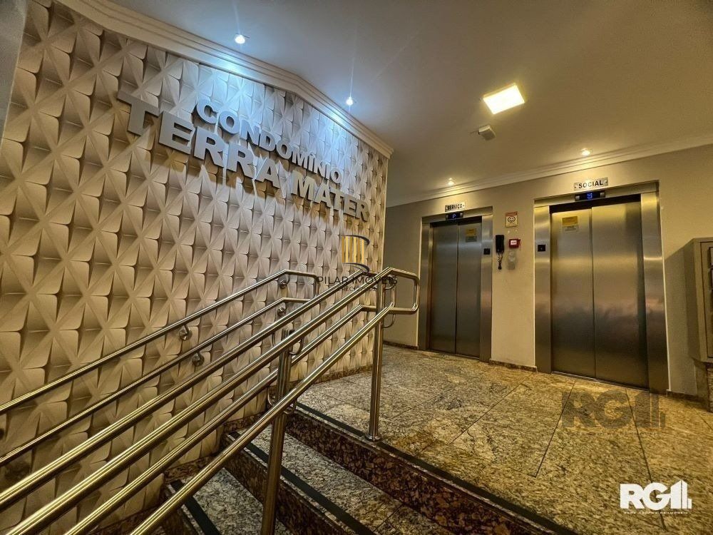 Apartamento 1 dormitório,andar alto,na Coronel Genuíno,com box