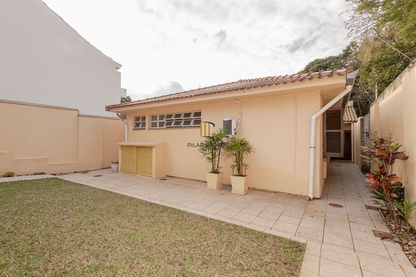 Bela residência,mobiliada e ampla com 222 M2 à venda com EXCLUSIVIDADE !
