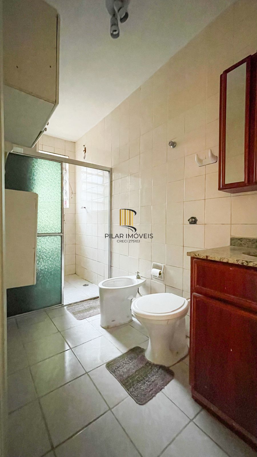 Localização e Oportunidade, apart. 2 Dorm. 2 Banh. Área de serv. Dep. ou outro quarto.