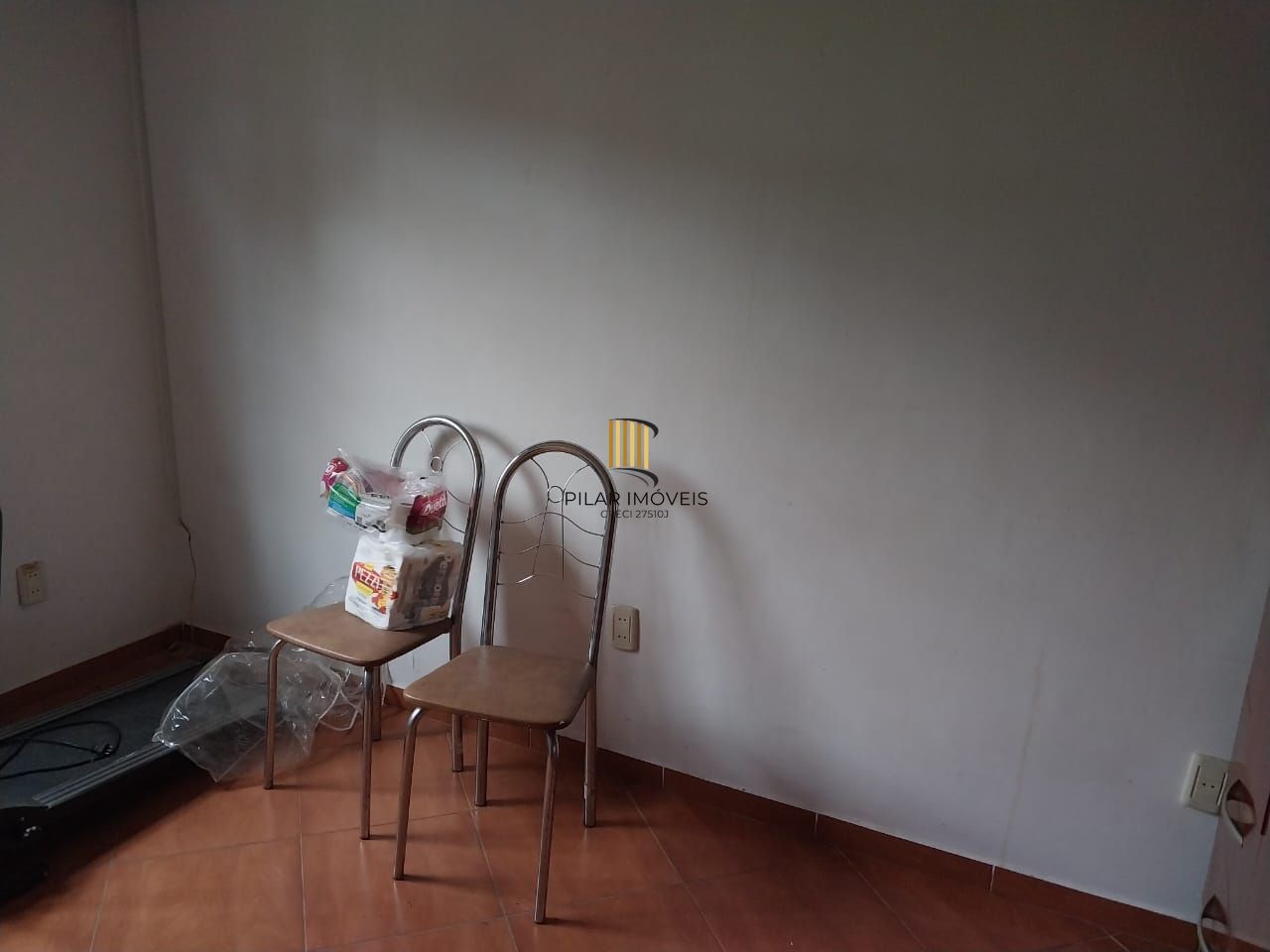 Casa ampla 5 D E 4 Banheiros, 2 vagas - Sta Tereza - Porto Alegre