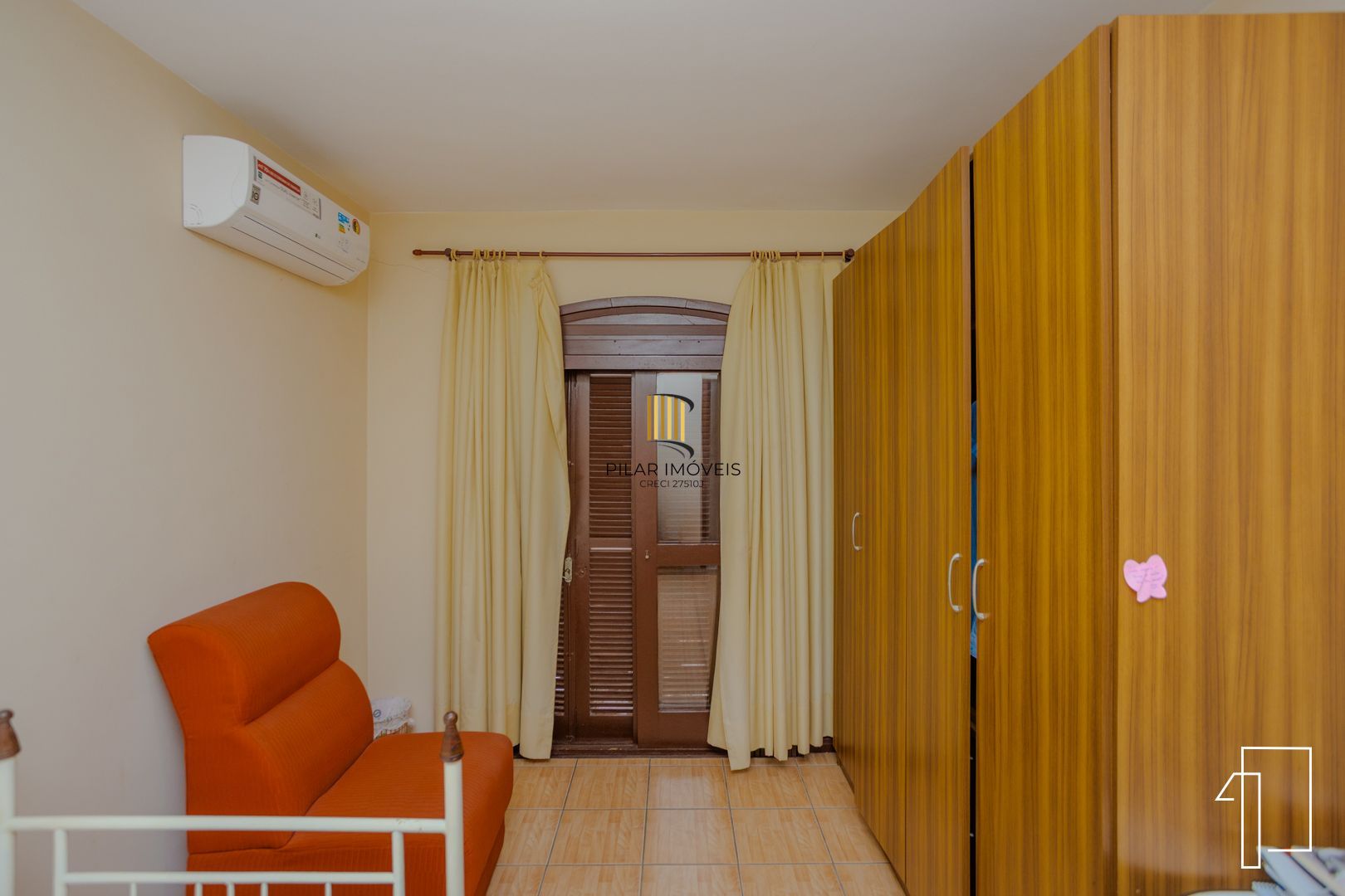 Oportunidade sobrado 2/3 pisos com 21D e 19 suítes - Jdm Botânico - P. Alegre.