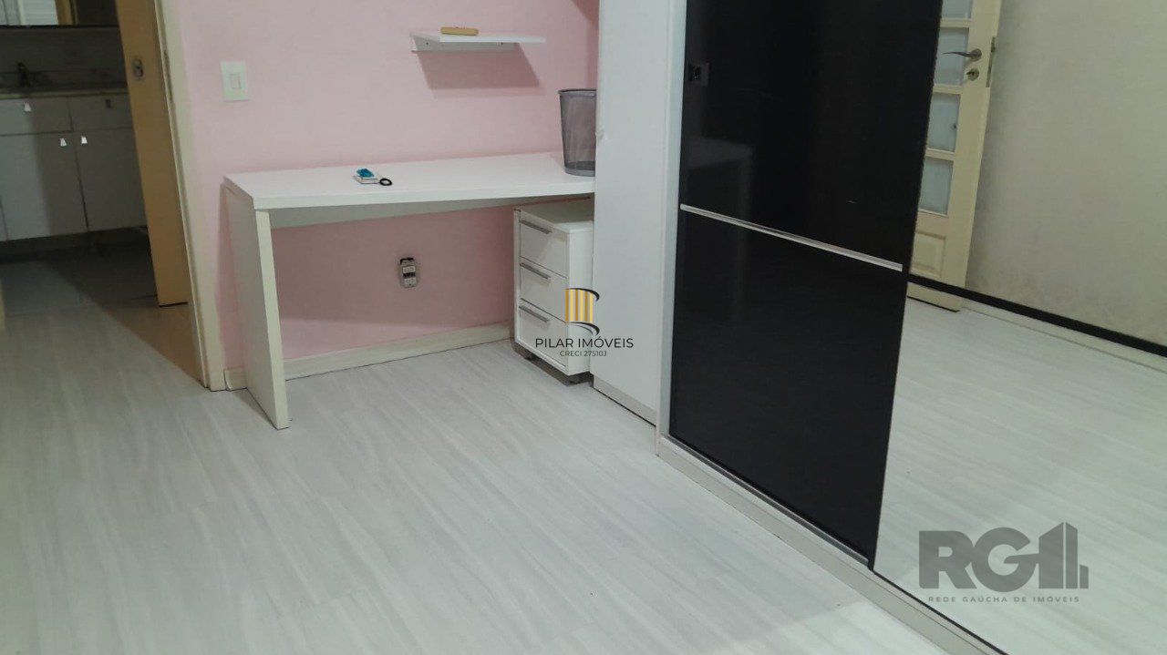 Apartamento 2 quartos,desocupado,silencioso, na Rua Lima e Silva