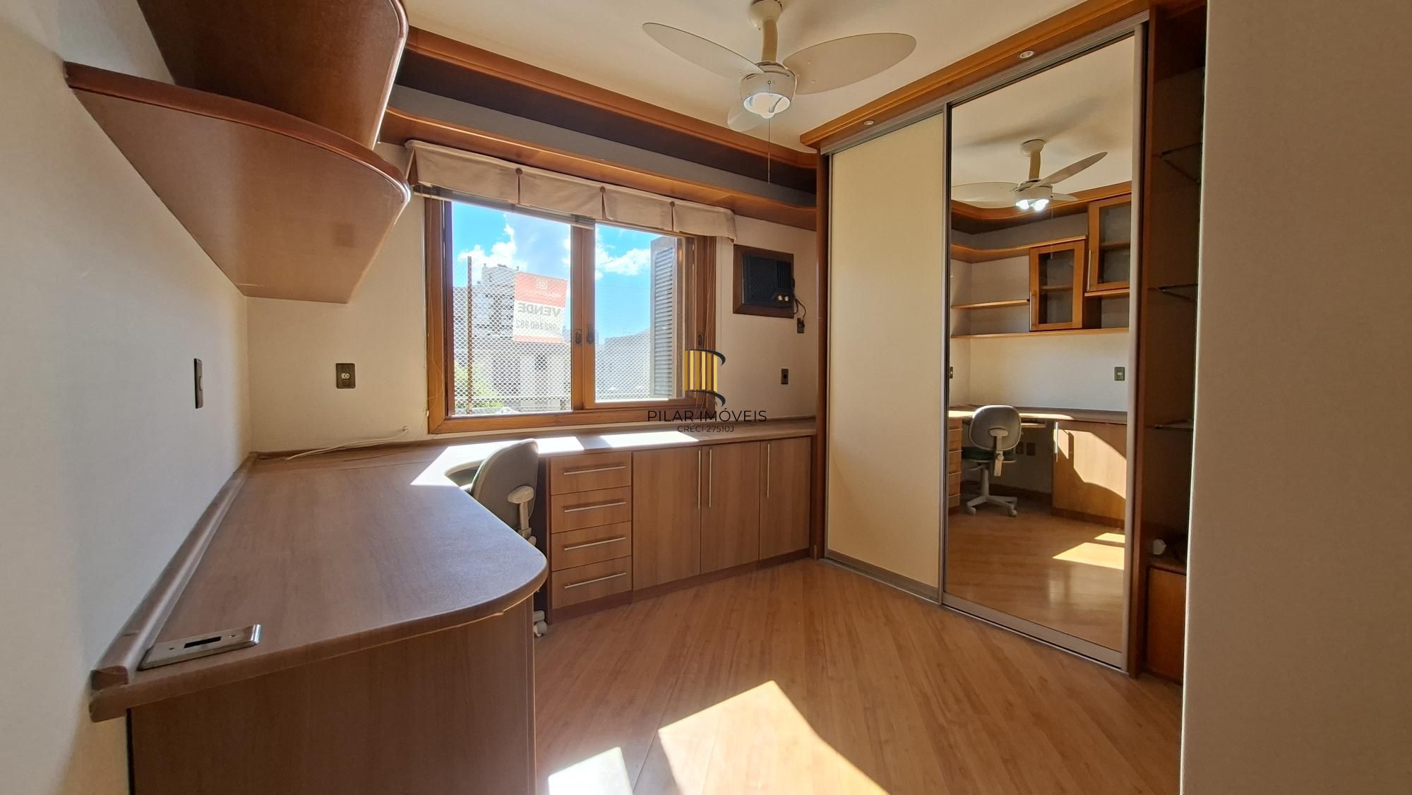 Apartamento com sacada e suite