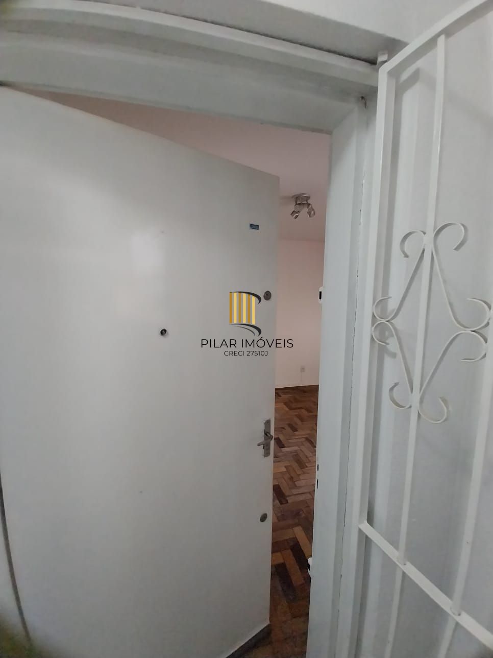 Apto 1D desocupado com BOX no Humaitá P. Alegre, Preço Atrativo
