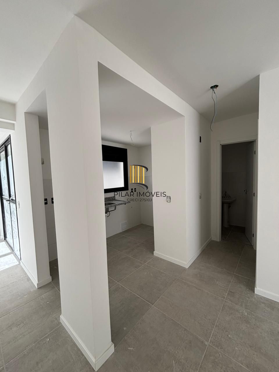 DUPLEX 1D NA CIDADE BAIXA MEZANINO COM CLOSET