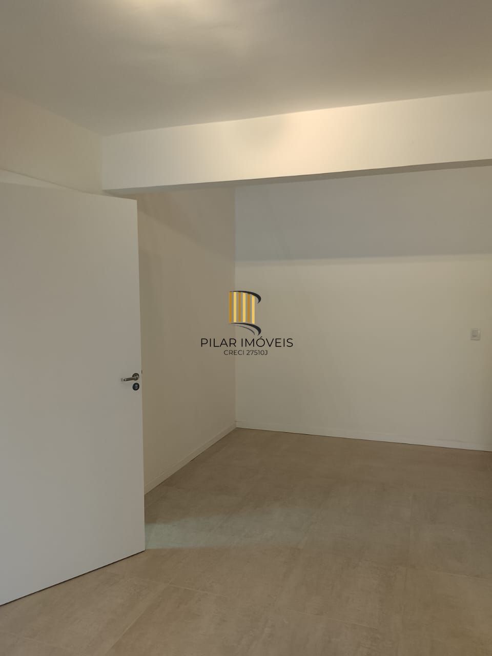 DUPLEX 1D NA CIDADE BAIXA MEZANINO COM CLOSET