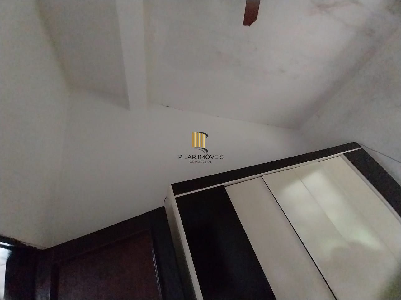 Casa ampla 5 D E 4 Banheiros, 2 vagas - Sta Tereza - Porto Alegre