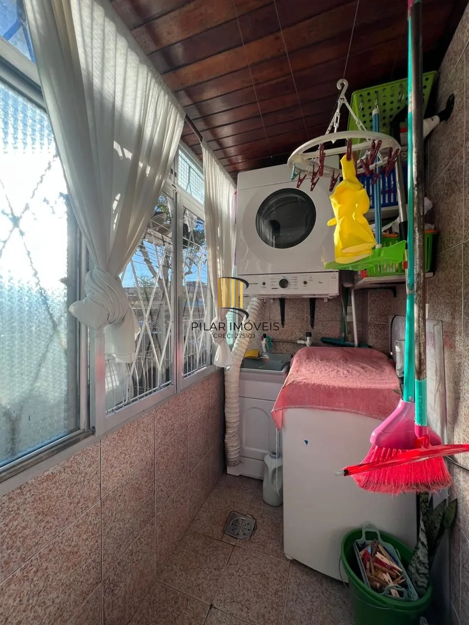 Apartamento 2 dormitórios no bairro Humaitá