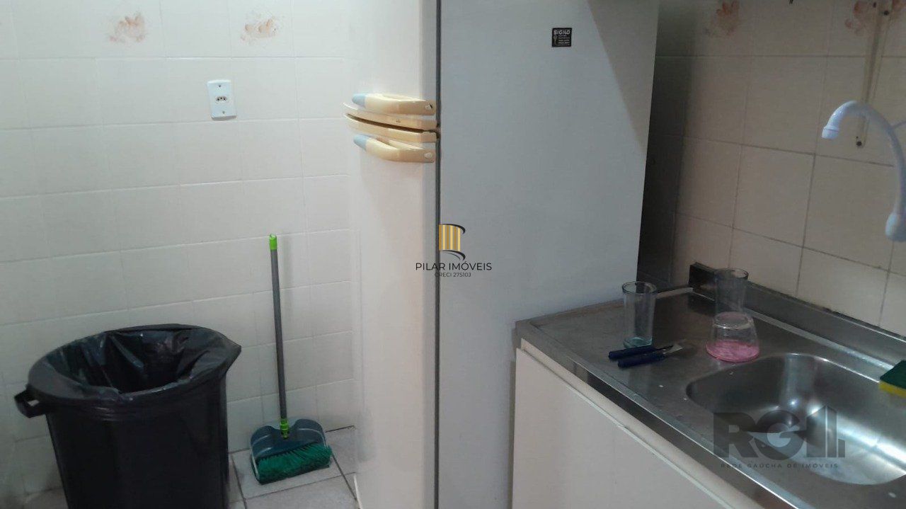Apartamento 1 dormitório,andar alto,na Coronel Genuíno,com box