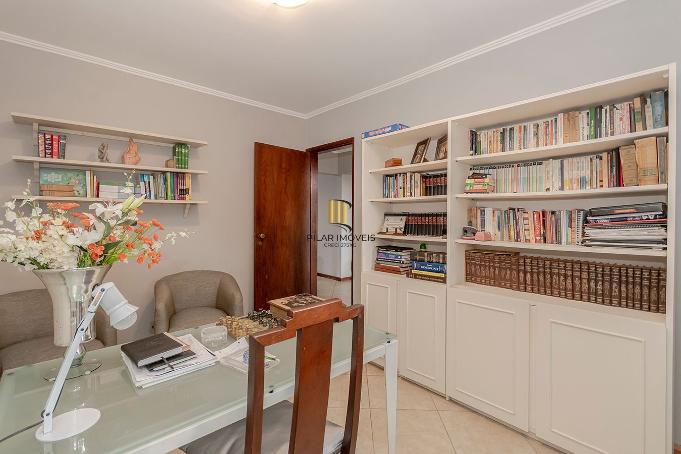 Bela residência,mobiliada e ampla com 222 M2 à venda com EXCLUSIVIDADE !