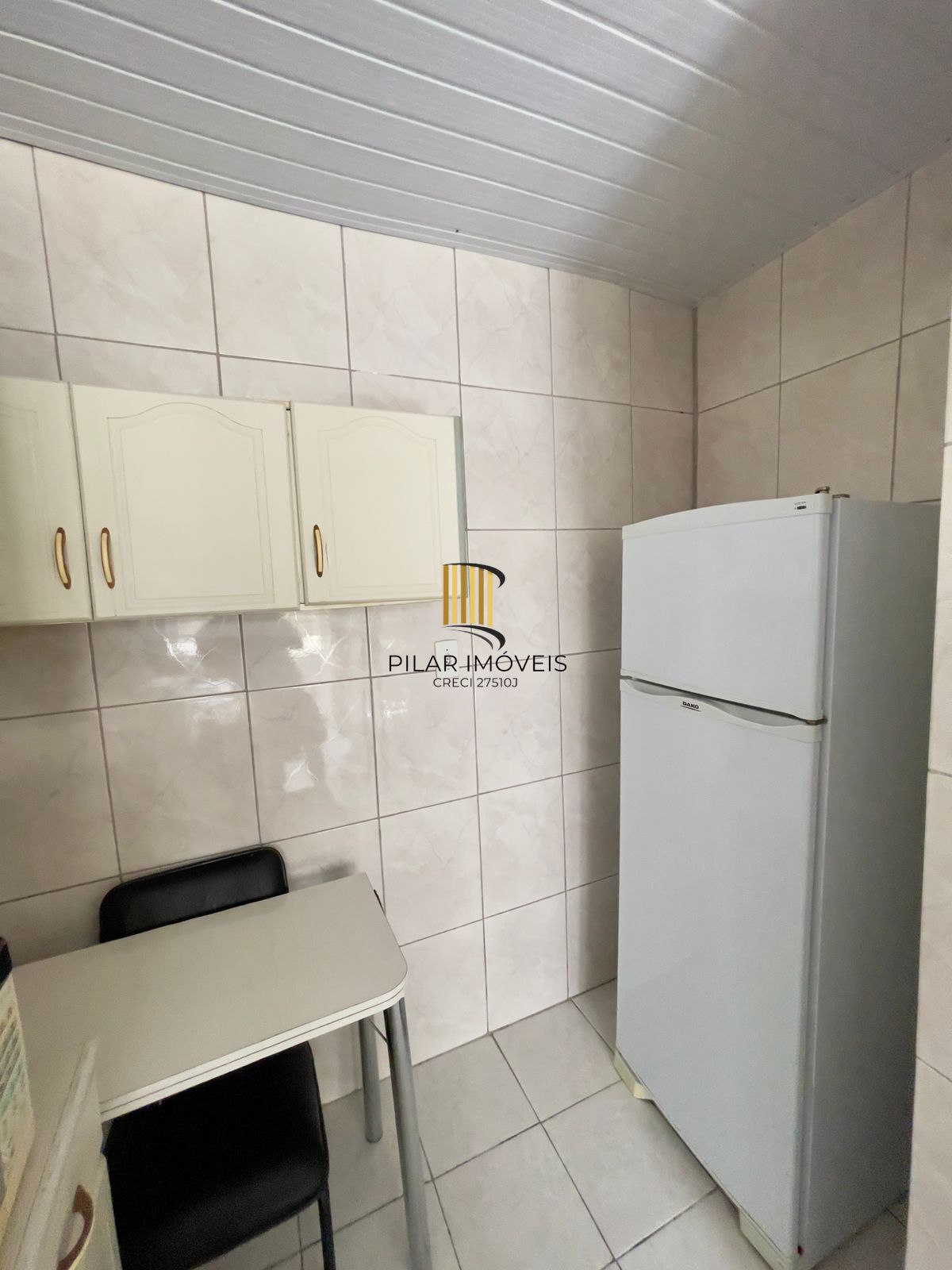 JKZÃO SALA QUARTO CONJUGADOS, COZINHA COM ÁREA DE SERVIÇO E BANHEIRO, C. BAIXA Porto Alegre