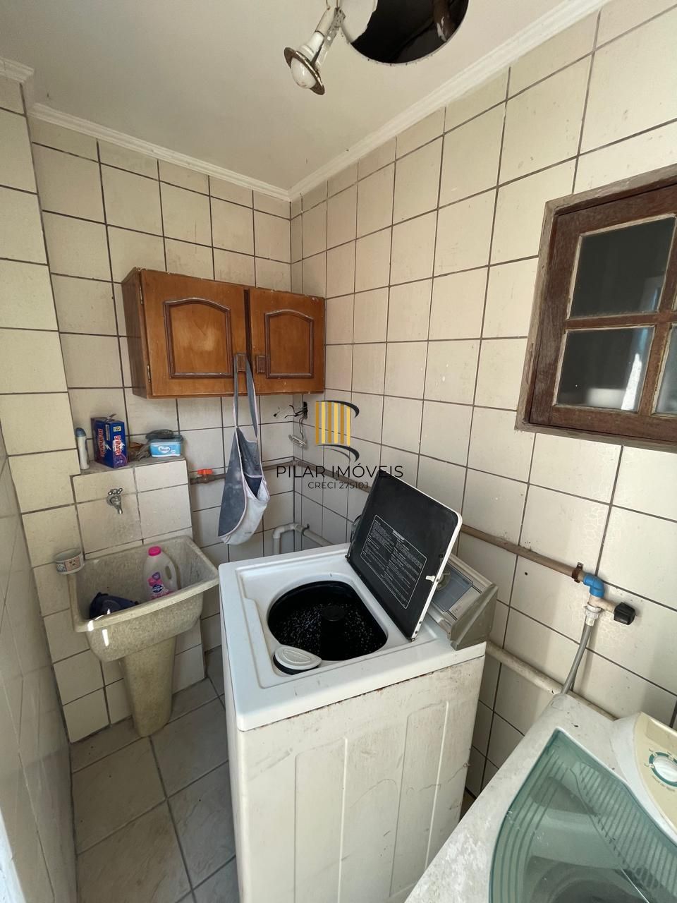 Casa 5 dormitórios no bairro Partenon