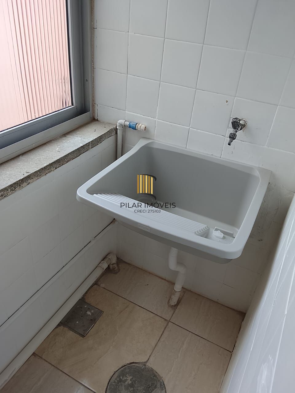 Excelente apto 2 dormitório recém reformado, vaga coberta e fechada - Vila Ipiranga