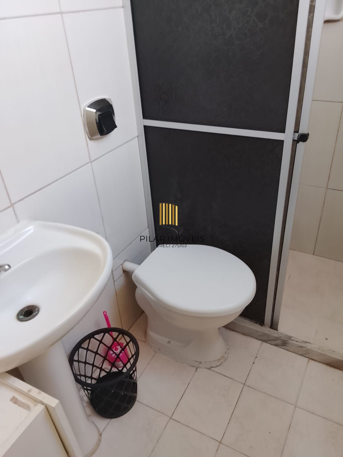 JKZÃO SALA QUARTO CONJUGADOS, COZINHA COM ÁREA DE SERVIÇO E BANHEIRO, C. BAIXA Porto Alegre