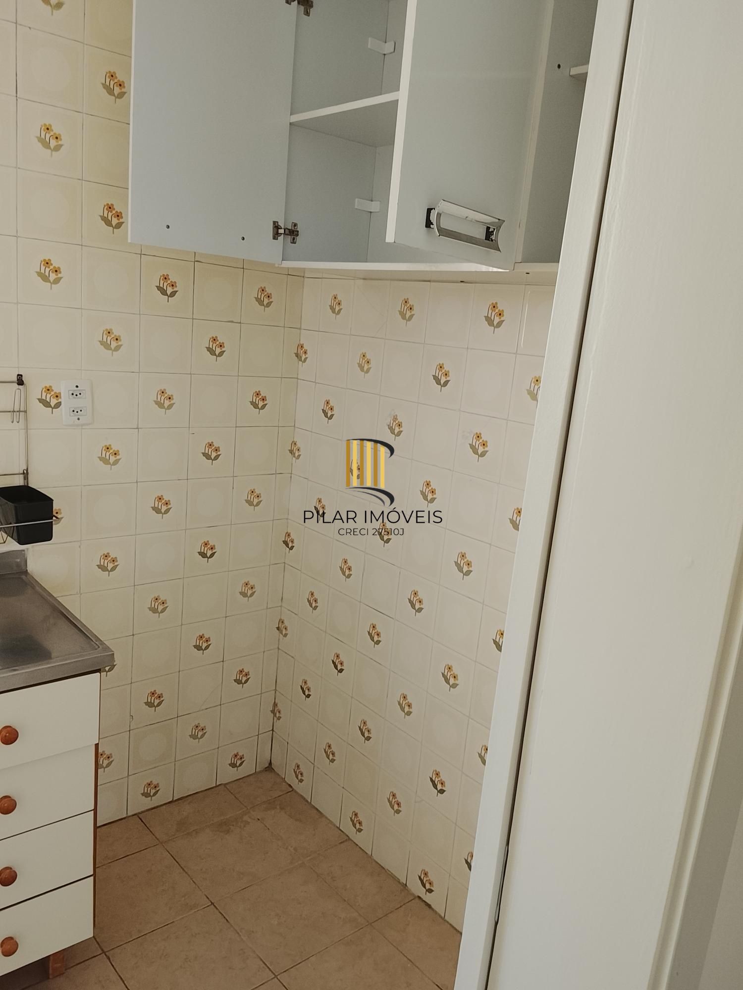 Excelente apto Lateral. 1D, sala, coz, área de serv. banh. Preço Atrativo!