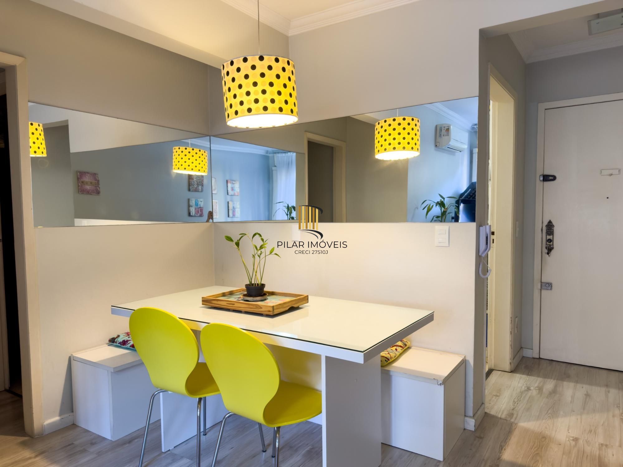 Apartamento 2 dormitórios no bairro Cidade Baixa