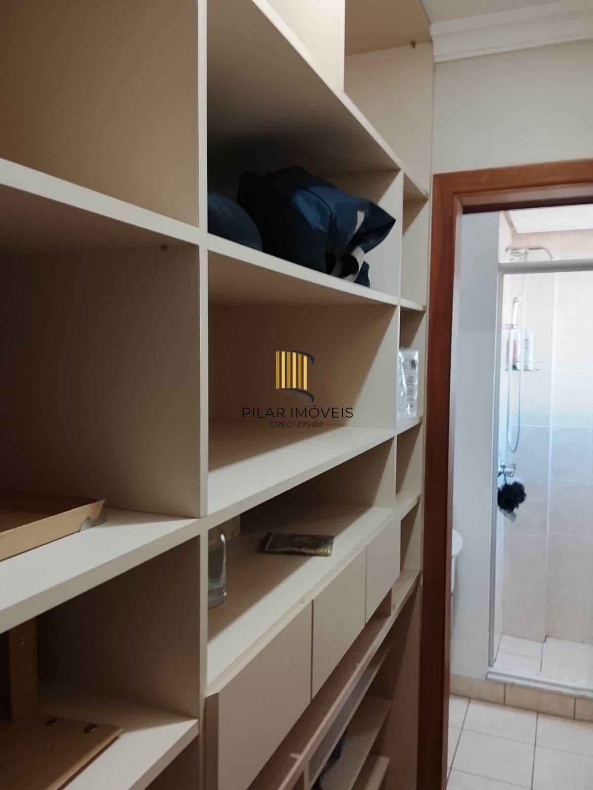 Excelente Apartamento 3D, transformado em 2D, closet mobiliado c/ vaga - Cidade Baixa - Preço Atrativo
