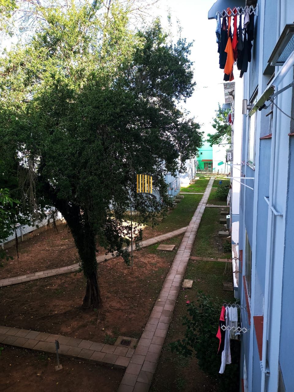 Apartamento com 2 Quartos,com box,no Bairro Humaitá