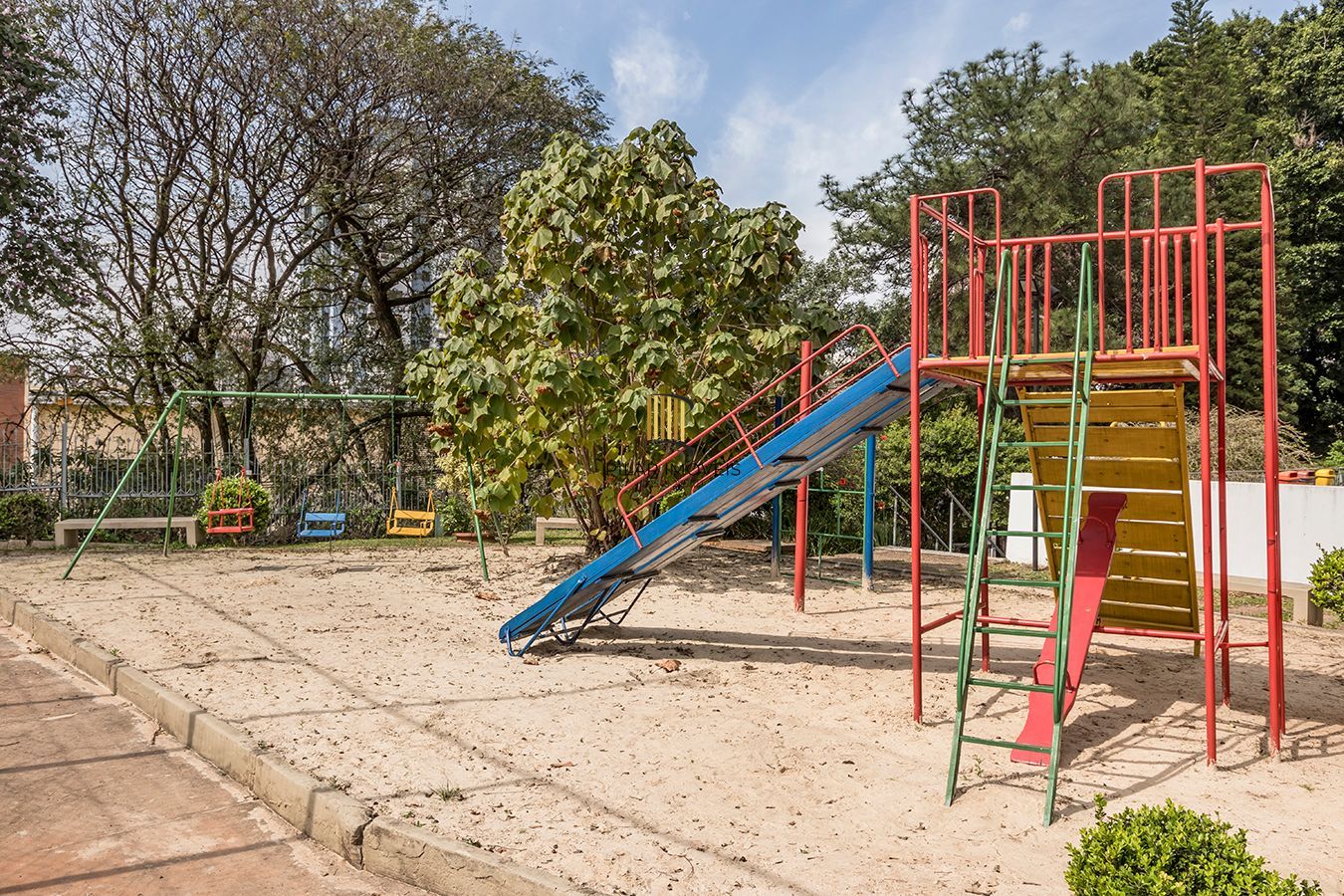 Belo Apartamento no Condominio Vergéis