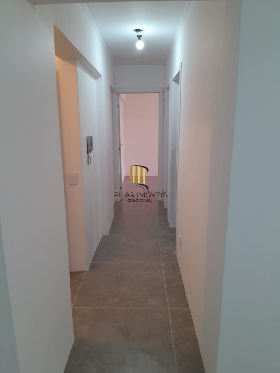 Ótimo apartamento,2 quartos, totalmente reformado, 2boxes escriturados