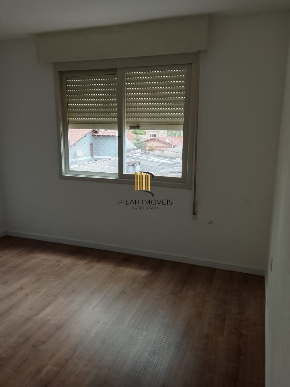 Excelente apto 2 dormitório recém reformado, vaga coberta e fechada - Vila Ipiranga