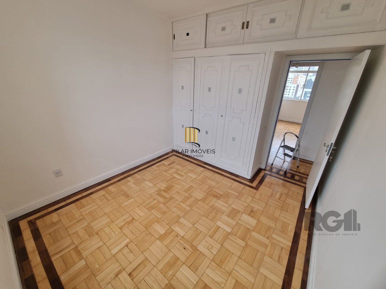 Apartamento 3 dormitórios ao lado da Tok Stok da Rua 24 de Outubro,com box