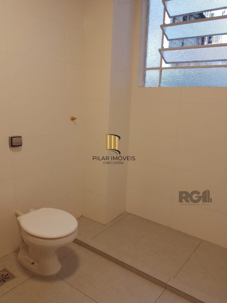 Raridade, apartamento 3 dormitórios,reformado, desocupado,no Centro