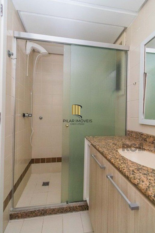 Apartamento 2 Dormitórios,Suíte,Elevador e Garagem no  Bairro Santana