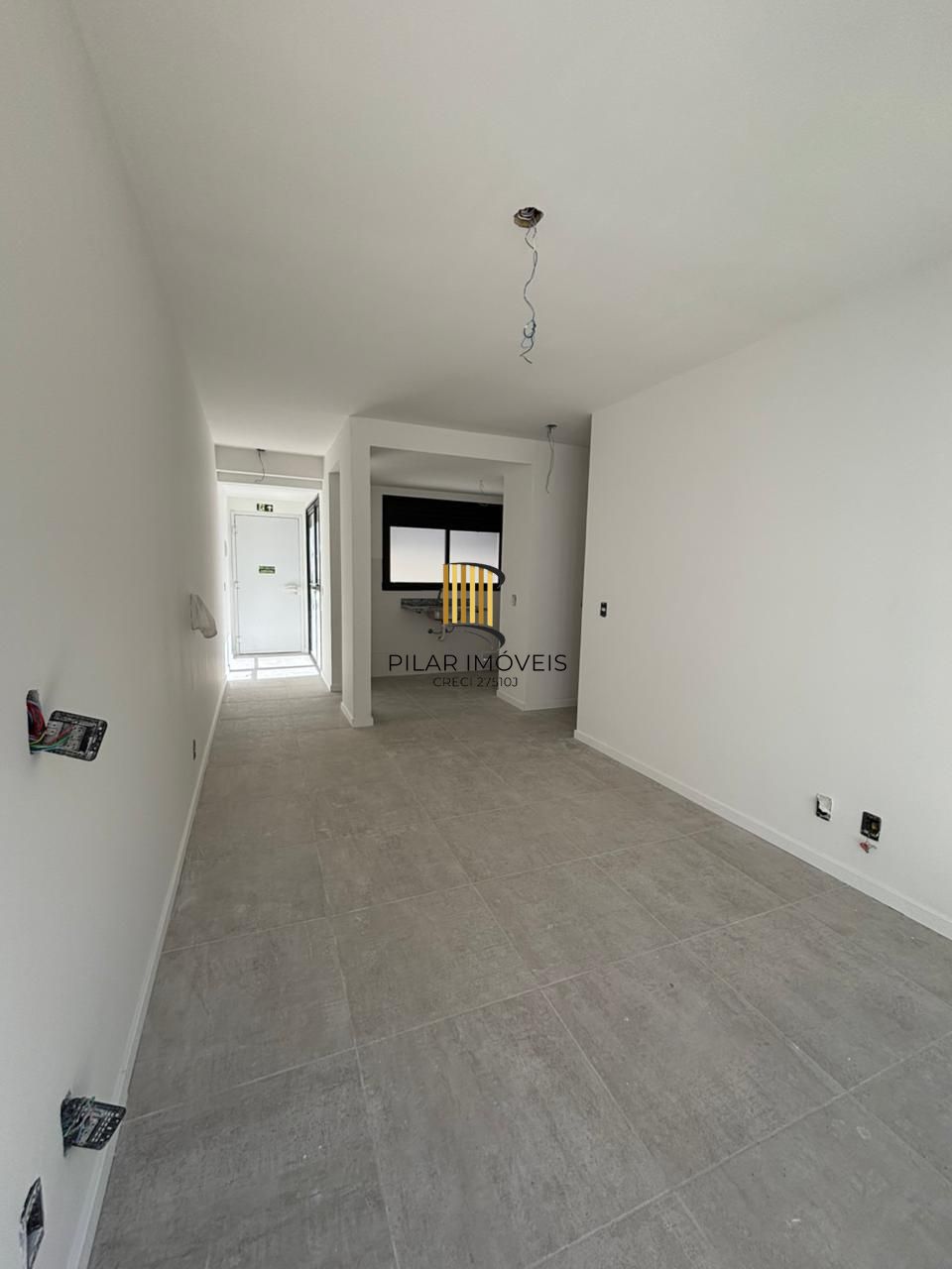 DUPLEX 1D NA CIDADE BAIXA MEZANINO COM CLOSET