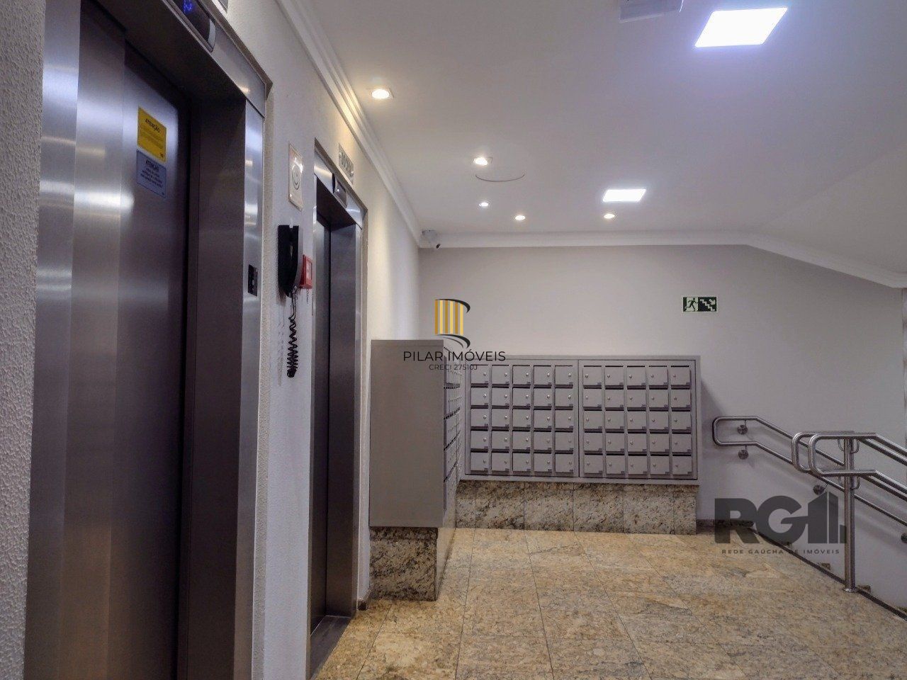 Apartamento 1 dormitório,andar alto,na Coronel Genuíno,com box