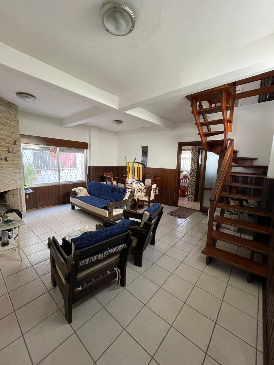 Casa 5 dormitórios no bairro Partenon