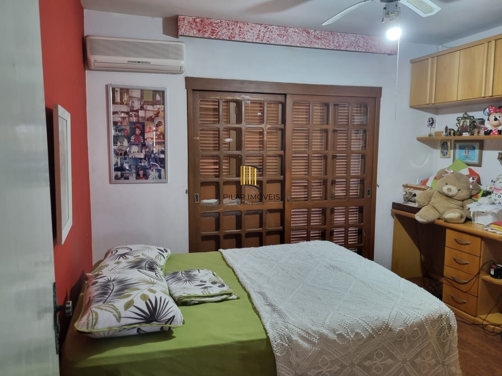 Casa / Sobrado bem grande 266 m² - Vila João Pessoa - Porto Alegre - Preço bem atrativo