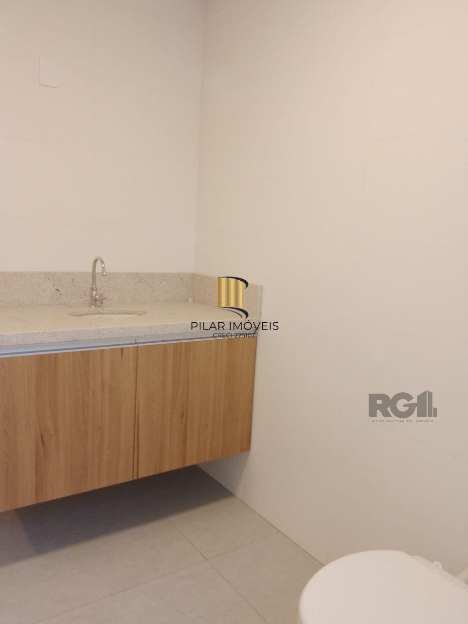 Raridade, apartamento 3 dormitórios,reformado, desocupado,no Centro