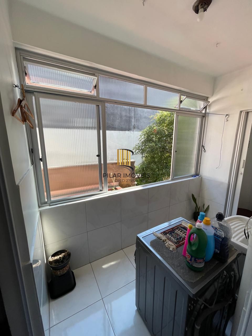 Apartamento 3 dormitórios no bairro Azenha