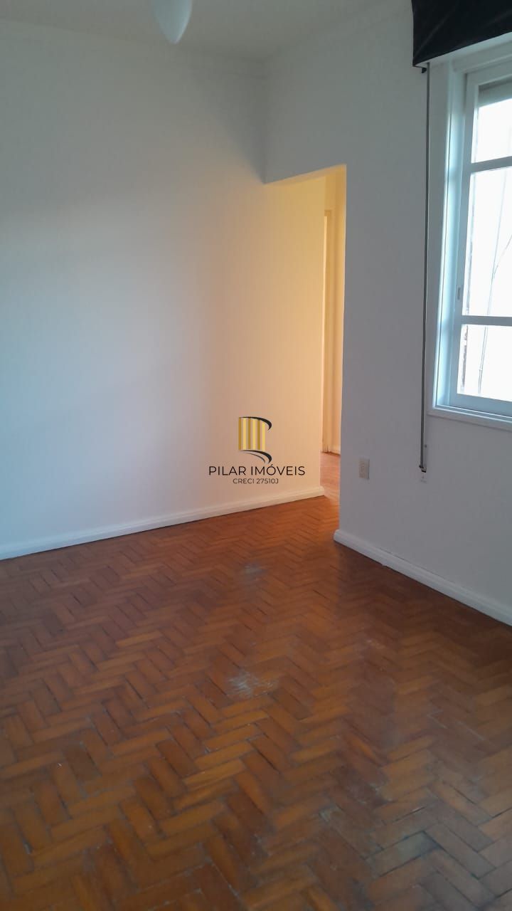 Amplo apartamento de frente de 2 quartos,com sacada,churrasqueira na cozinha