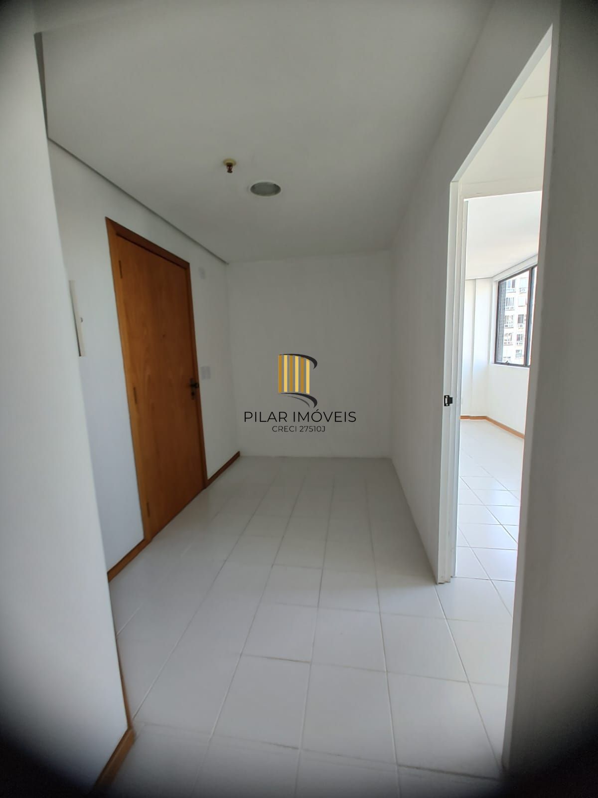 Salão comercial no bairro Menino Deus