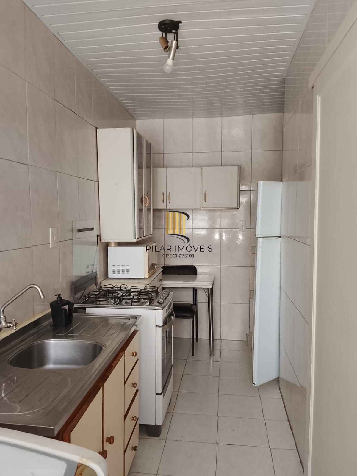 JKZÃO SALA QUARTO CONJUGADOS, COZINHA COM ÁREA DE SERVIÇO E BANHEIRO, C. BAIXA Porto Alegre