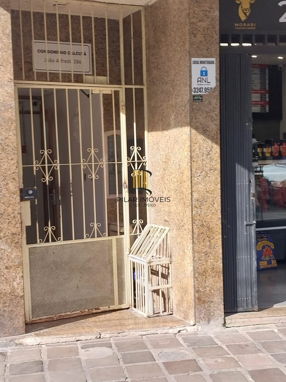 JK na Cidade Baixa, 2 piso, elevador, Preço atrativo.