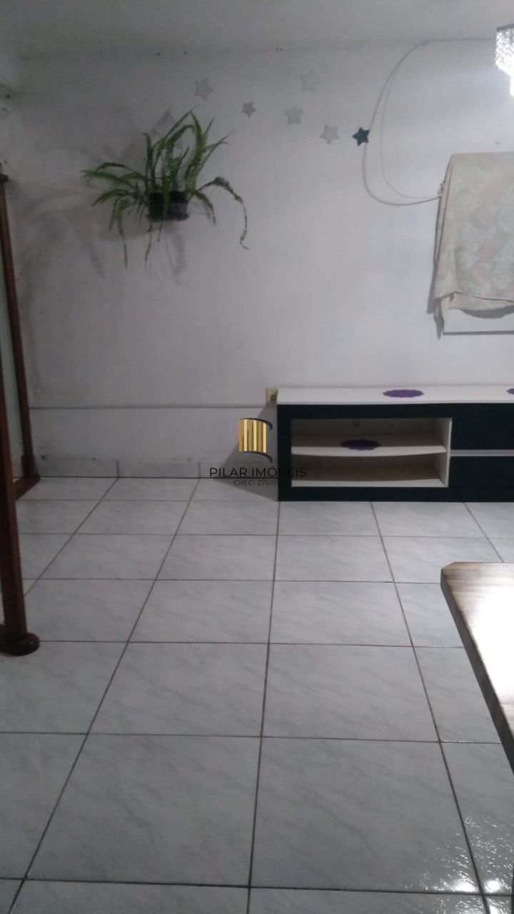 Casa para Venda - 300m², 3 dormitórios, 2 vagas - Nonoai