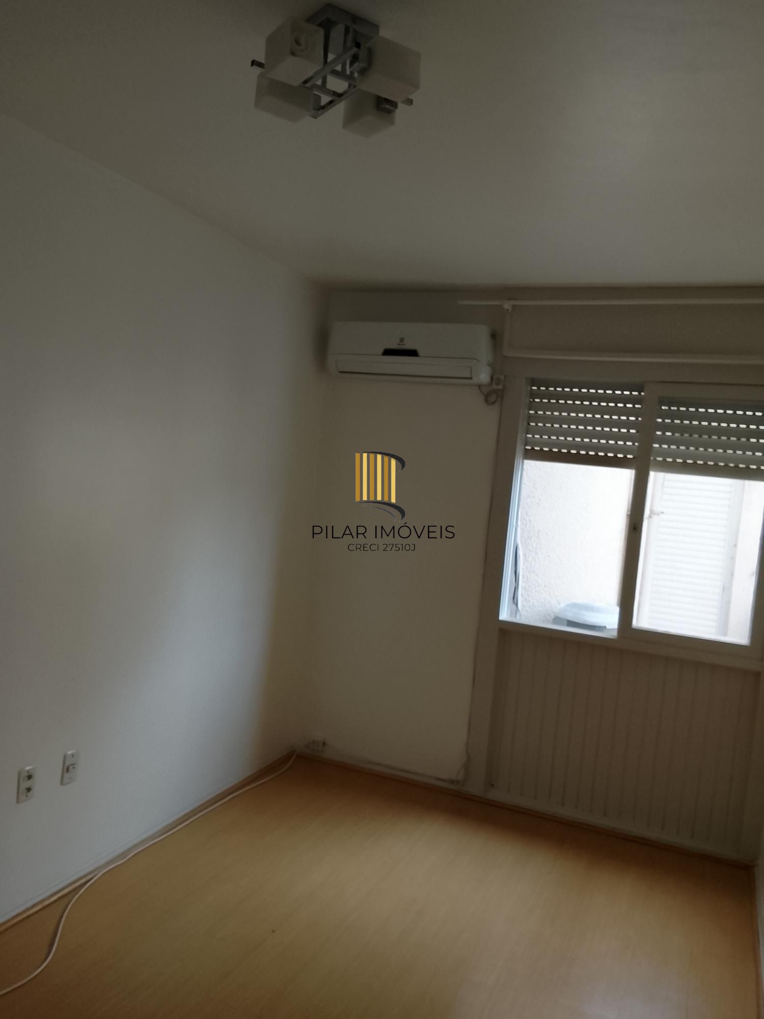 Excelente apto Lateral. 1D, sala, coz, área de serv. banh. Preço Atrativo!