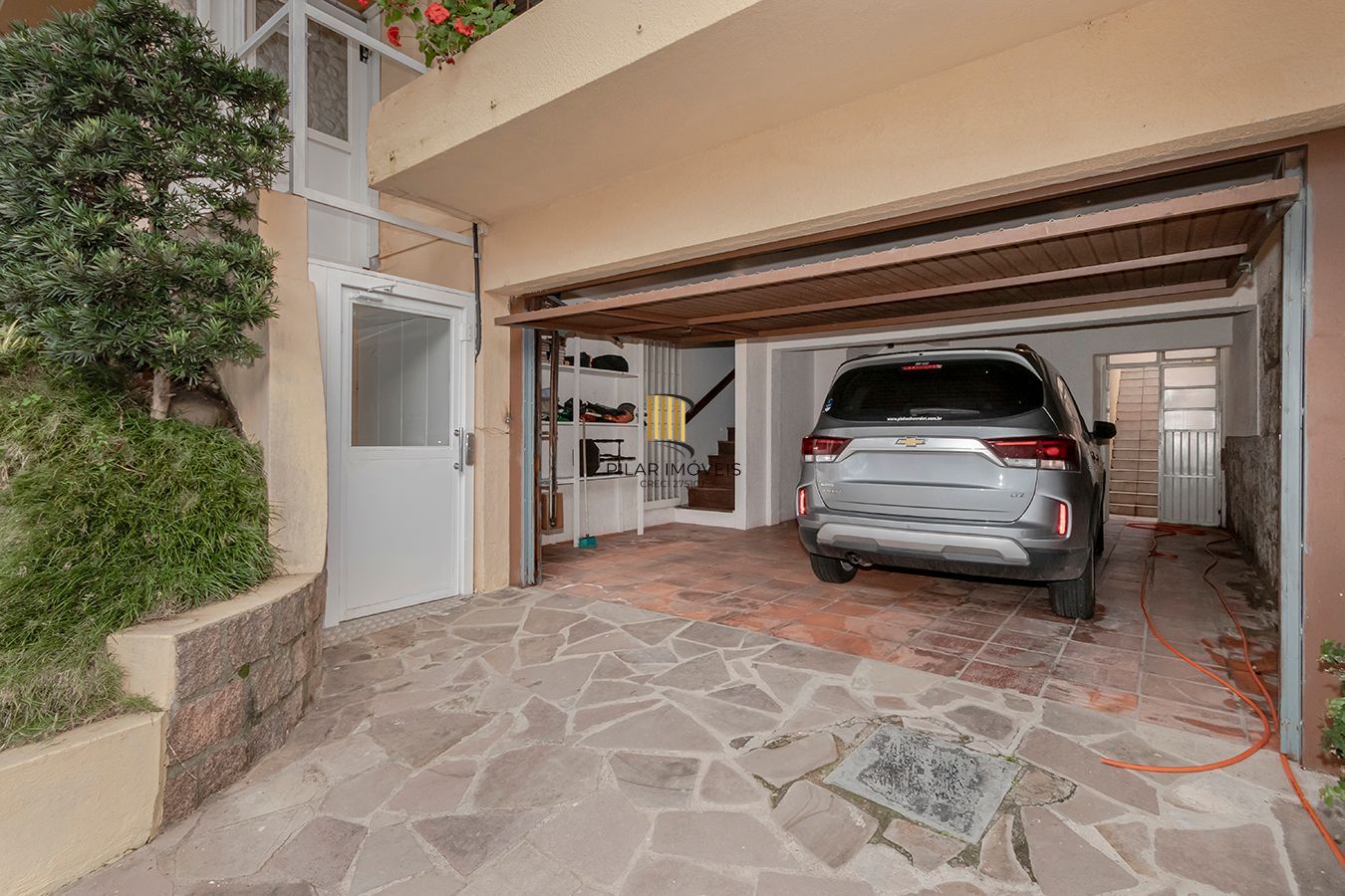 Bela residência,mobiliada e ampla com 222 M2 à venda com EXCLUSIVIDADE !