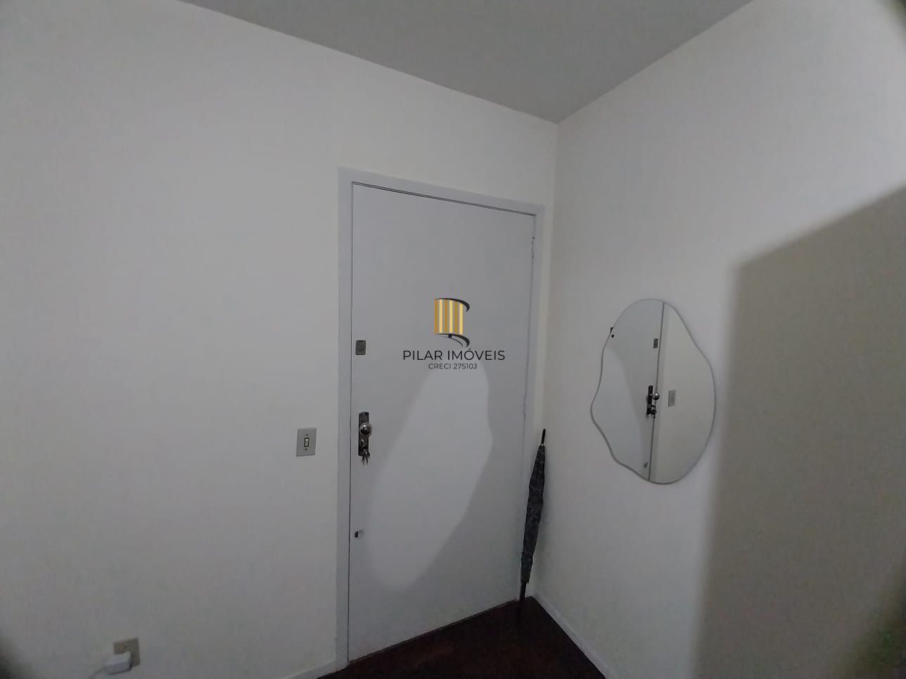 Excelente apartamento, Centro Histórico, de frente, andar alto.