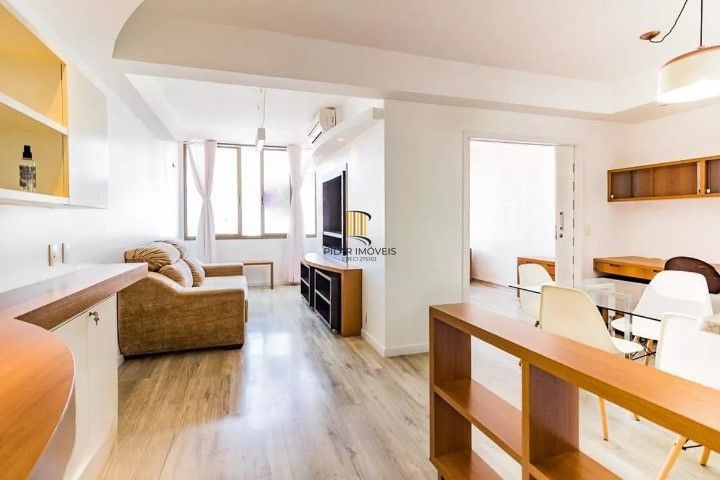 1 dormitório,andar alto,mobiliado, na Rua Sarmento Leite,Cidade Baixa