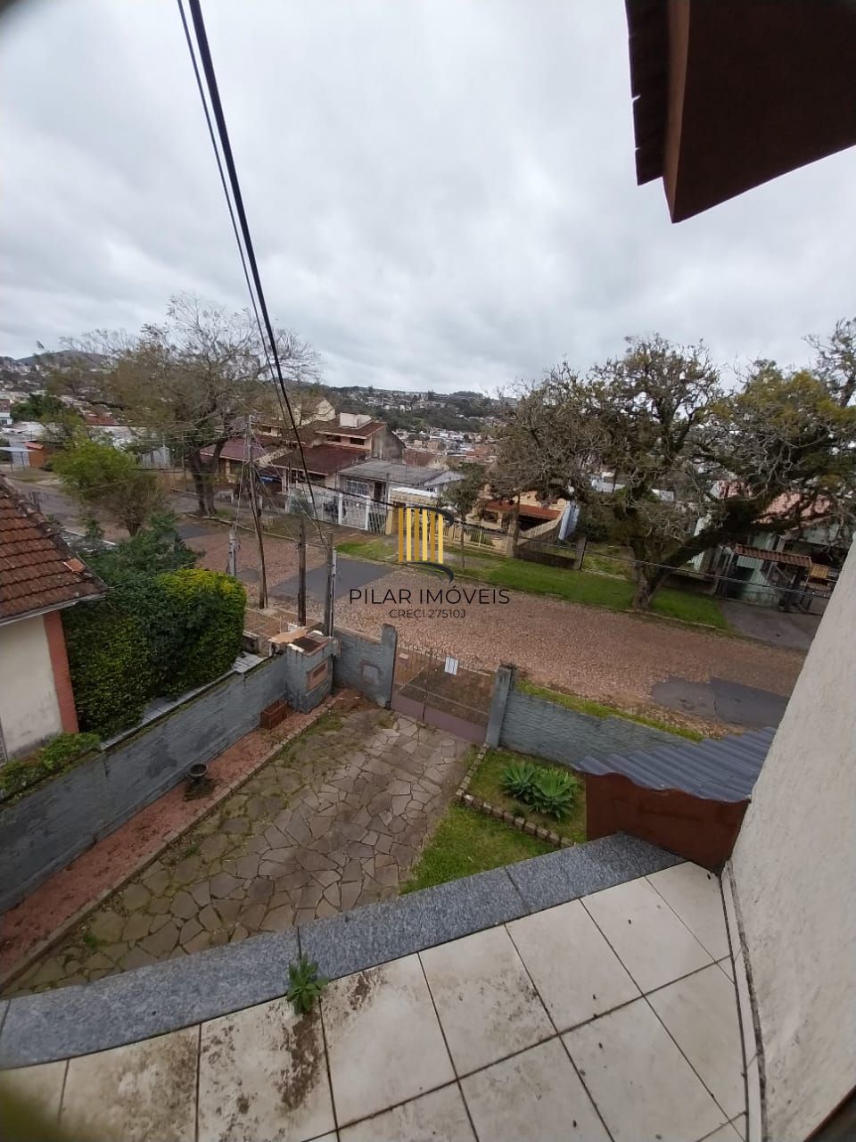 Casa ampla 5 D E 4 Banheiros, 2 vagas - Sta Tereza - Porto Alegre