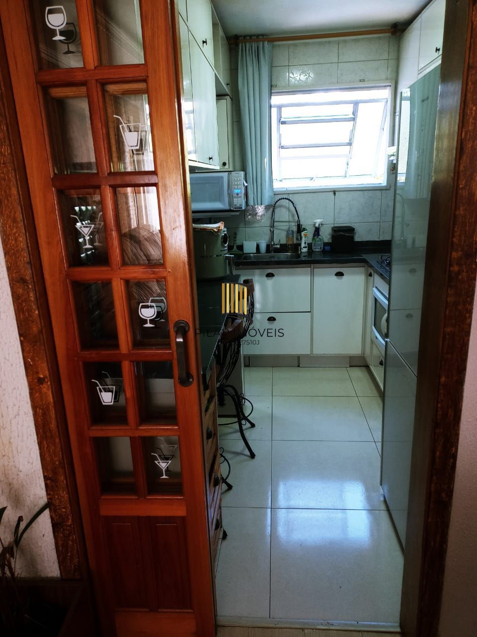 Apartamento com 2 Quartos,com box,no Bairro Humaitá