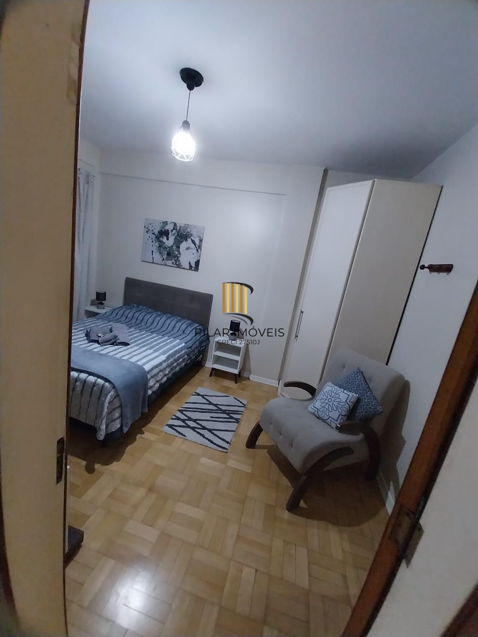 Oportunidade Excelente Apartamento 1D Mobiliado 2 piso com elevador Cidade Baixa.