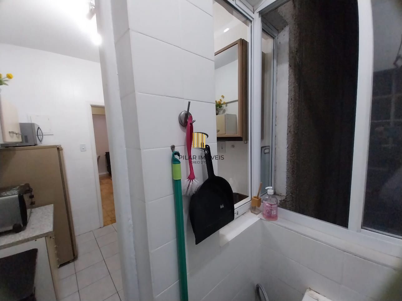 Oportunidade Excelente Apartamento 1D Mobiliado 2 piso com elevador Cidade Baixa.