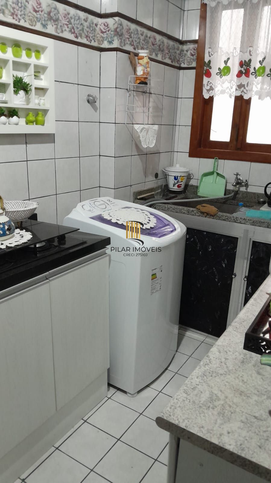Apartamento com sacda, 2 quartos à venda na Avenida Desembargador André da Rocha, próximo Lima e Silva em Porto Alegre